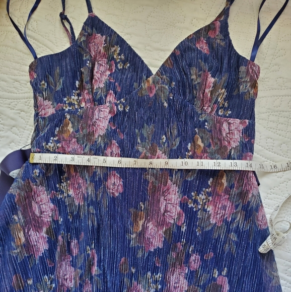 Forever Unique Glistening to Floral Dreams Midi Dress - Picture 10 of 13